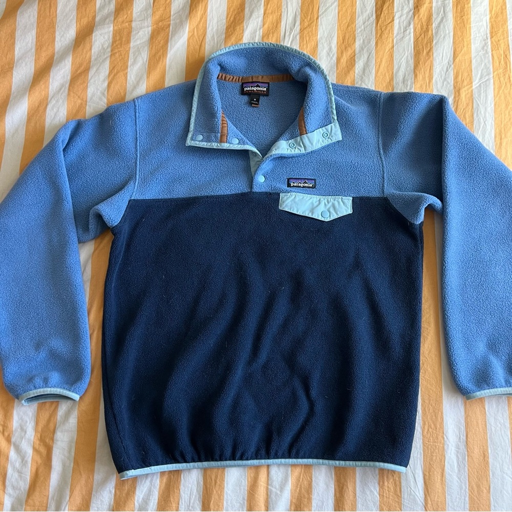 Patagonia Two-Tone Light Blue and Navy Fleece Pullover
